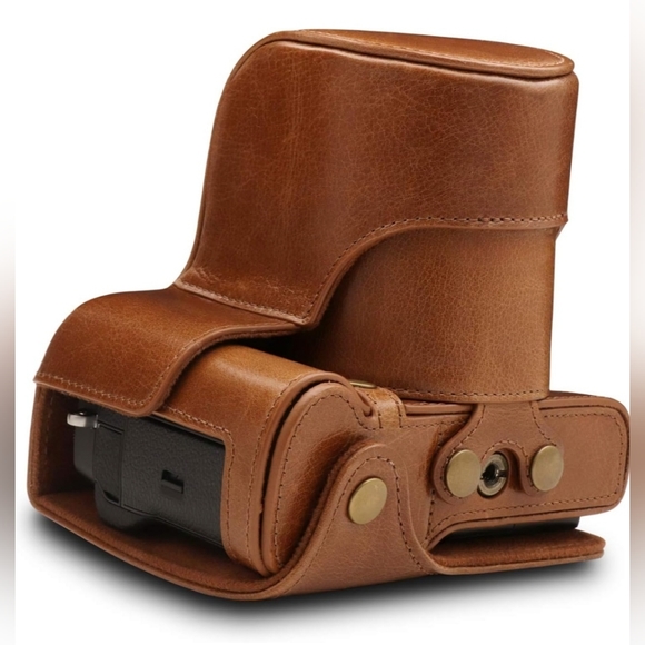 MegaGear MG1551 Ever Ready Genuine Leather Camera Case for Fujifilm X-T3 - Picture 2 of 15